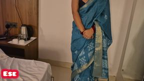 Aunty Called His Neighbour&#039;s Son for the Back Massage and Got fucked hard by the naughty Boy