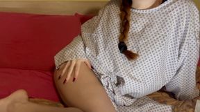 Nurse Nastya puts on her gas mask and masturbates with the rebreather on