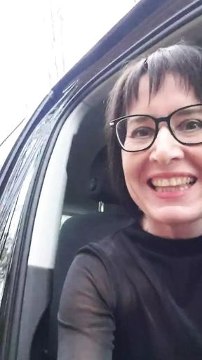 Car stop with squirt