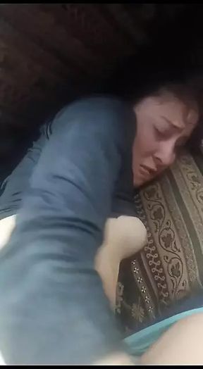 We have a quickie before their parents arrive